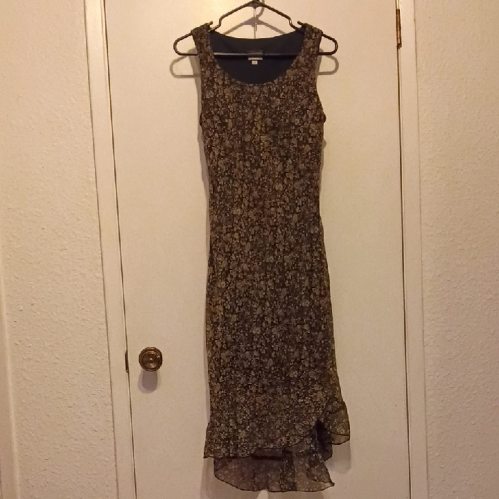 Believe Petite Chic High-Low Floral Dress. Size 6.